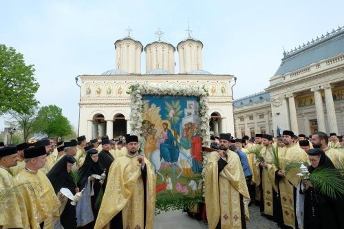 Programul liturgic de la Catedrala Patriarhală în perioada 9 aprilie - 21 aprilie 2023 Poza 249523