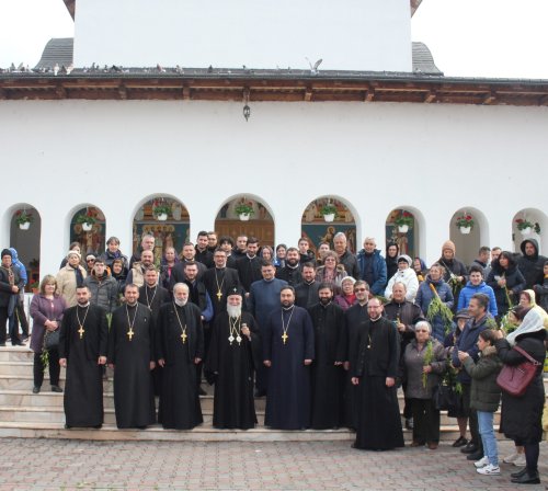 Sfântul Ierarh Calinic cinstit la o parohie din Craiova  Poza 249818