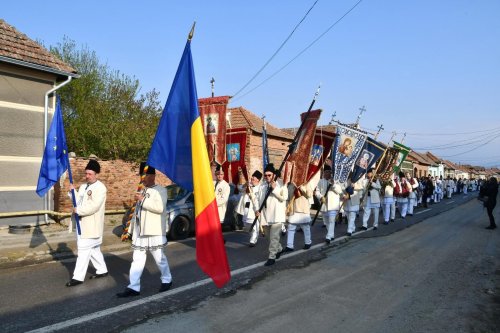 Obiceiul „păștenilor” respectat cu strășnicie la Vinerea, judeţul Alba Poza 250117