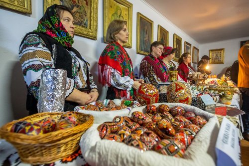 Tradiții pascale în lumea satului Poza 250140