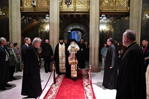 Ceremonia primirii Sfintei Lumini în Catedrala Patriarhală Poza 250553
