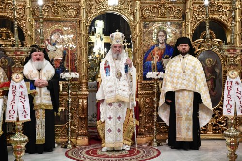 Ceremonia primirii Sfintei Lumini în Catedrala Patriarhală Poza 250556