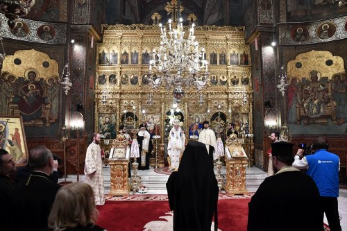 Ceremonia primirii Sfintei Lumini în Catedrala Patriarhală Poza 250561