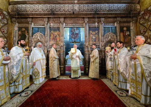 Slujba de Înviere la Catedrala Mitropolitană din Cluj‑Napoca Poza 250993