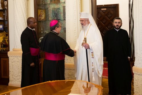 Vizită de rămas-bun a nunțiului apostolic  în România la Reședința Patriarhală Poza 251049