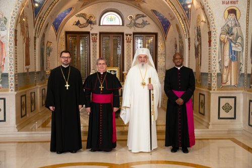 Vizită de rămas-bun a nunțiului apostolic  în România la Reședința Patriarhală Poza 251065