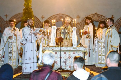Sărbătoarea Învierii Domnului în eparhii din Muntenia și Dobrogea Poza 251532
