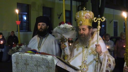 Prăznuirea Învierii Domnului în eparhiile româneşti din diasporă Poza 251615