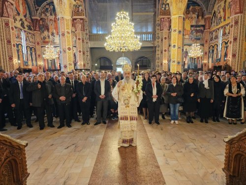 Slujiri în Arhiepiscopia Alba Iuliei, în Săptămâna luminată Poza 251649