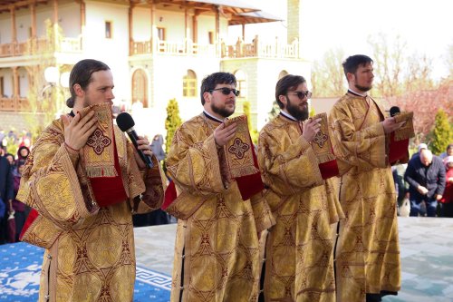 Binecuvântarea Izvorului Tămăduirii la Mănăstirea Zosin Poza 251932