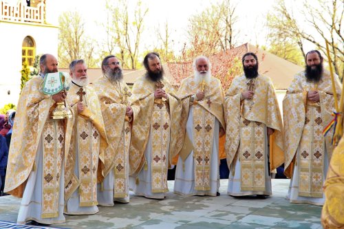 Binecuvântarea Izvorului Tămăduirii la Mănăstirea Zosin Poza 251933