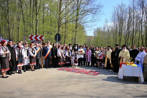 Binecuvântarea Izvorului Tămăduirii la Mănăstirea Zosin Poza 251936