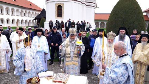 Hram la Mănăstirea „Brâncoveanu” de la Sâmbăta de Sus Poza 251943