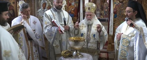 Sărbătoarea Izvorul Tămăduirii în eparhii din Muntenia și Dobrogea Poza 251973