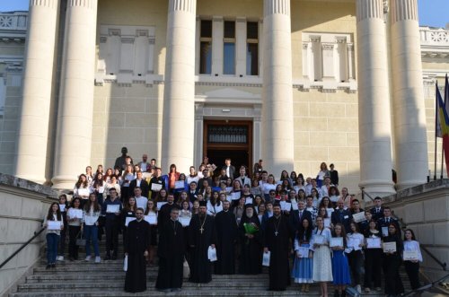 Premierea elevilor participanți la Olimpiada Națională de Religie la Arad Poza 252051