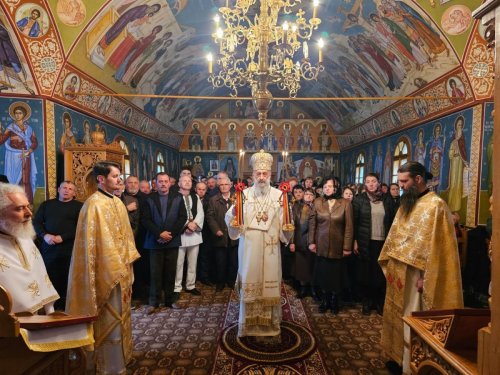 Slujire la hramul Mănăstirii „Sfântul Mare Mucenic Gheorghe” de la Țeț, Alba Poza 252018
