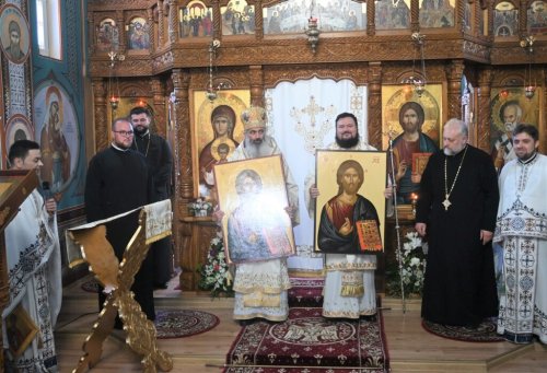 Sărbătoare la Biserica „Sfântul Apostol Toma” și „Sfântul Ierarh Nicolae” din Zalău Poza 252116