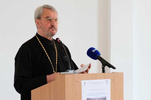 Reflecții pe marginea petiției adresate conducerii Bisericii Ortodoxe Române  pentru a schimba data Paștilor Poza 252278