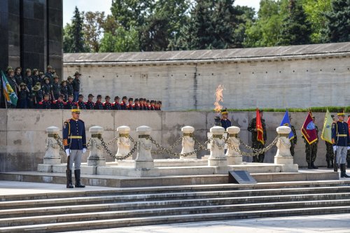 Onor veteranilor de război Poza 252261