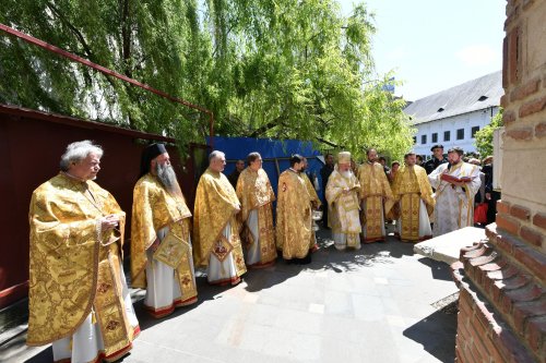 Înnoire la Biserica Domnească din București Poza 252527