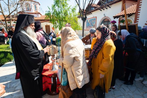 Hramul Mănăstirii Pantocrator din Drăgăneşti-Vlaşca Poza 252643