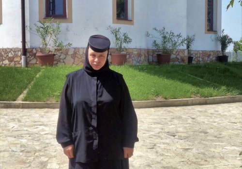 Mănăstirea Năsturelu, cel mai sudic lăcaș monastic din țară Poza 252702