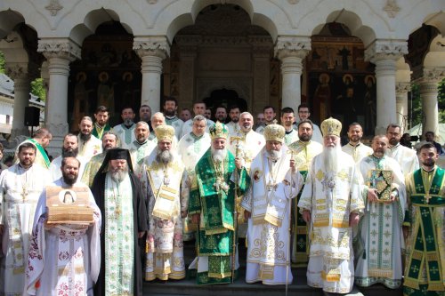 Sfântul Cuvios Irodion, cinstit cu fast liturgic la mănăstirea sa gorjeană  Poza 253060