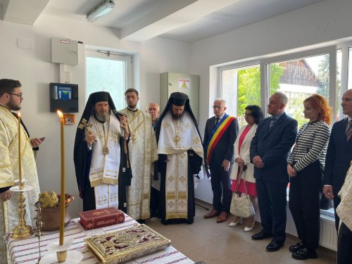 Ambulatoriul Spitalului Ștei şi biserica din parohia Palota au fost sfinţite Poza 253124