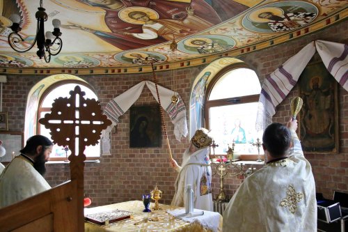 Sfințirea paraclisului Parohiei „Sfântul Proroc Daniel” din Iași Poza 253341
