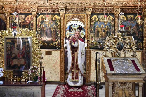 Sărbătoarea mutării moaștelor Sfântului Nicolae la Bari, cinstită și în Capitală Poza 253582