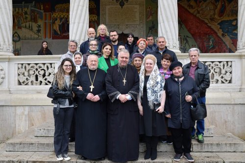 Sărbătoarea mutării moaștelor Sfântului Nicolae la Bari, cinstită și în Capitală Poza 253605
