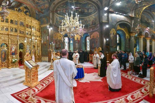 Pomenire și recunoștință regilor României la Catedrala Patriarhală Poza 253707