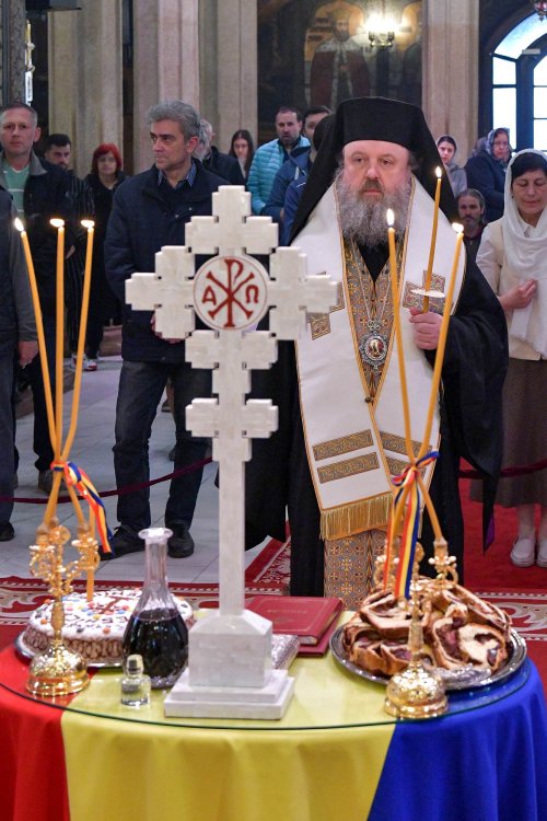 Pomenire și recunoștință regilor României la Catedrala Patriarhală Poza 253720