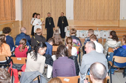 Premierea elevilor din București olimpici la Religie Poza 253744