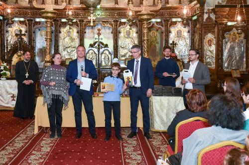 Premierea elevilor din București olimpici la Religie Poza 253748
