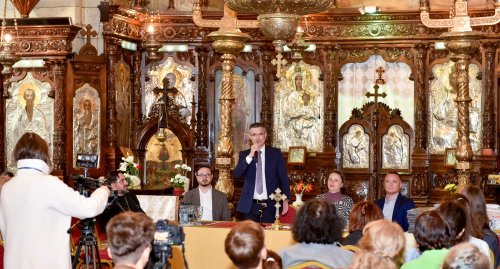 Premierea elevilor din București olimpici la Religie Poza 253750