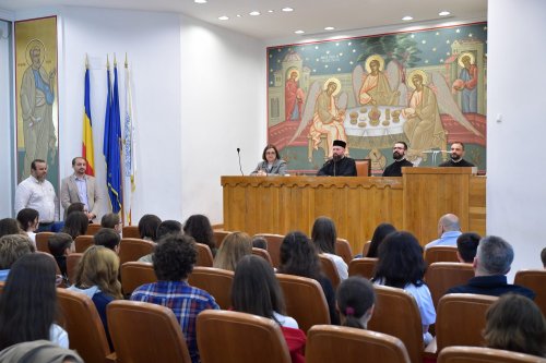 Premierea elevilor din București olimpici la Religie Poza 253758