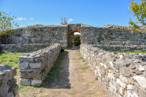 Cetatea Histria. Ieşirea din istorie, intrarea în Duh. Note de călătorie Poza 253859