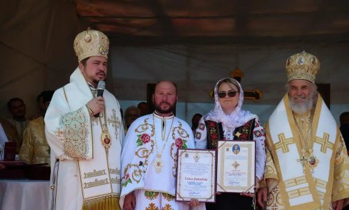 Patru ierarhi la sfințirea bisericii din Slobozia Mare, Cahul Poza 253909