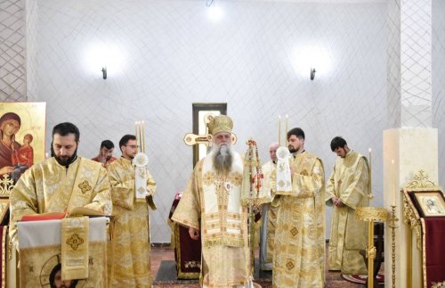 Duminica Femeii Samarinence la mănăstirea vâlceană „Sfânta Ana” Poza 254383