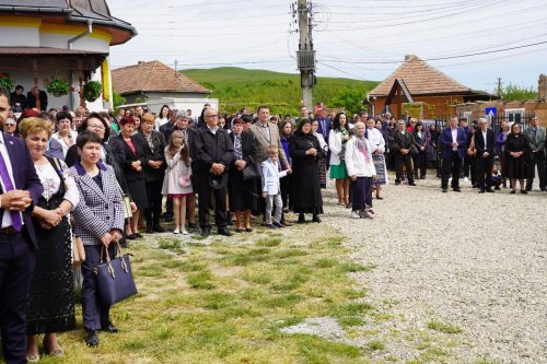 Sfințire în parohia Iclod,  județul Alba Poza 254334