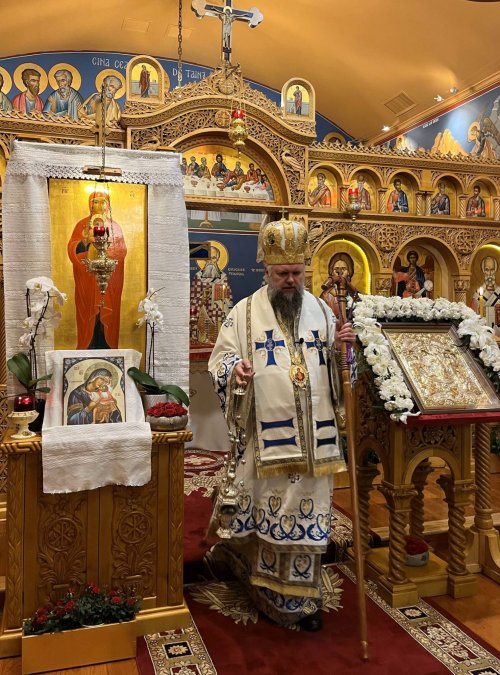 Binecuvântare arhierească pentru românii ortodocşi din New York Poza 254426