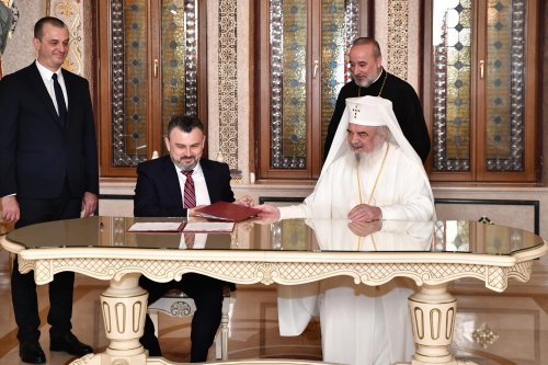 Protocol de cooperare între Patriarhia Română și Departamentul pentru Românii de Pretutindeni Poza 254438