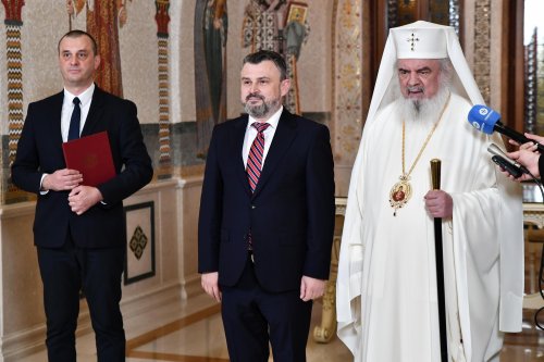 Protocol de cooperare între Patriarhia Română și Departamentul pentru Românii de Pretutindeni Poza 254440