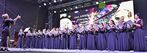 Concert aniversar la 70 de ani de activitate a Corului Academic „Gavriil Musicescu” Poza 254478