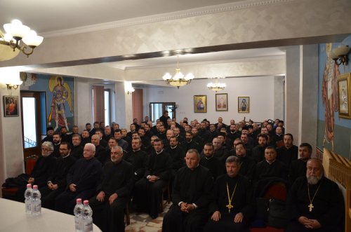 Conferințe preoțești în Eparhia Oradiei - sesiunea de primăvară Poza 254498