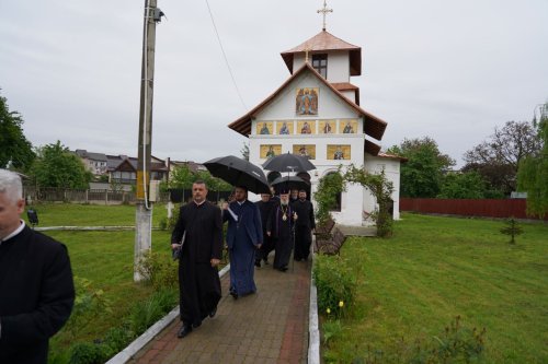 Vizite pastorale la parohii din județul Dâmbovița Poza 254518
