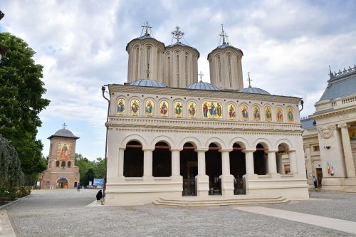 Laudă de seară adusă Sfinților Împărați la Catedrala Patriarhală Poza 254762