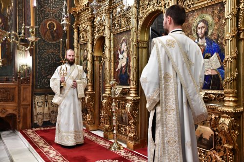 Laudă de seară adusă Sfinților Împărați la Catedrala Patriarhală Poza 254766