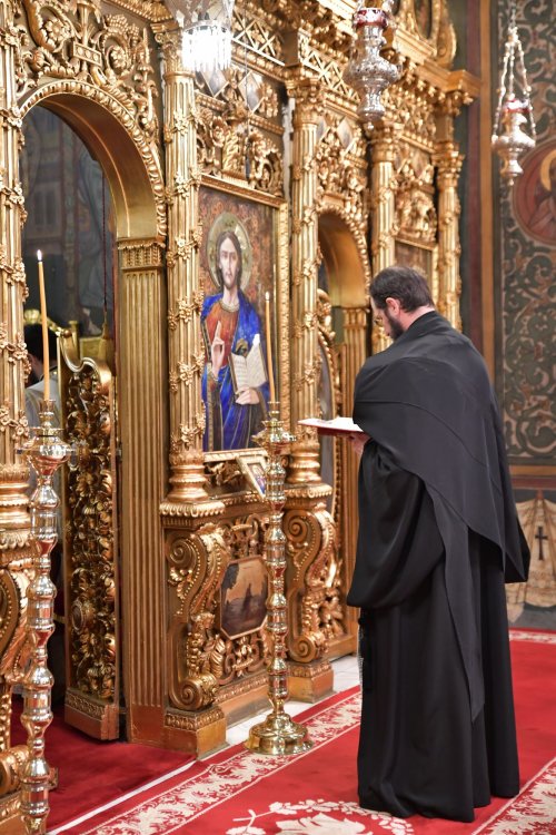 Laudă de seară adusă Sfinților Împărați la Catedrala Patriarhală Poza 254770